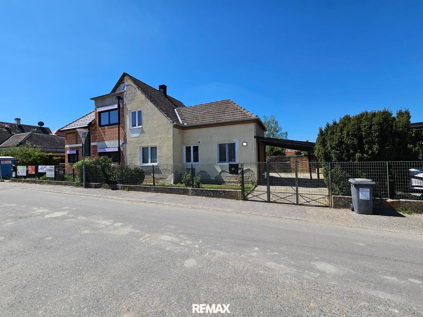 Gepflegtes Einfamilienhaus mit Garten und Veranda in Laa an der Thaya