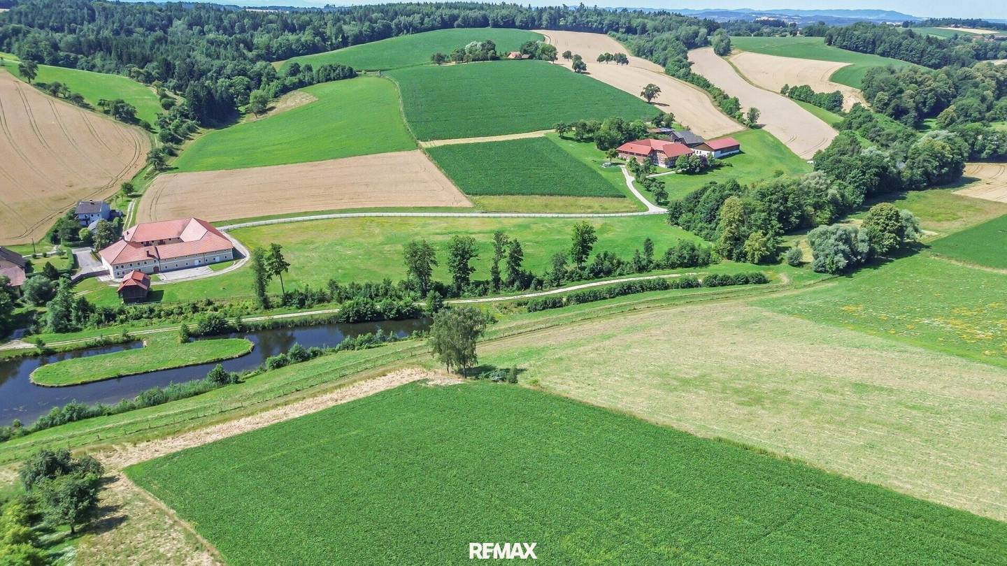 Historischer Gutshof mit Eventlocation und Fischzucht