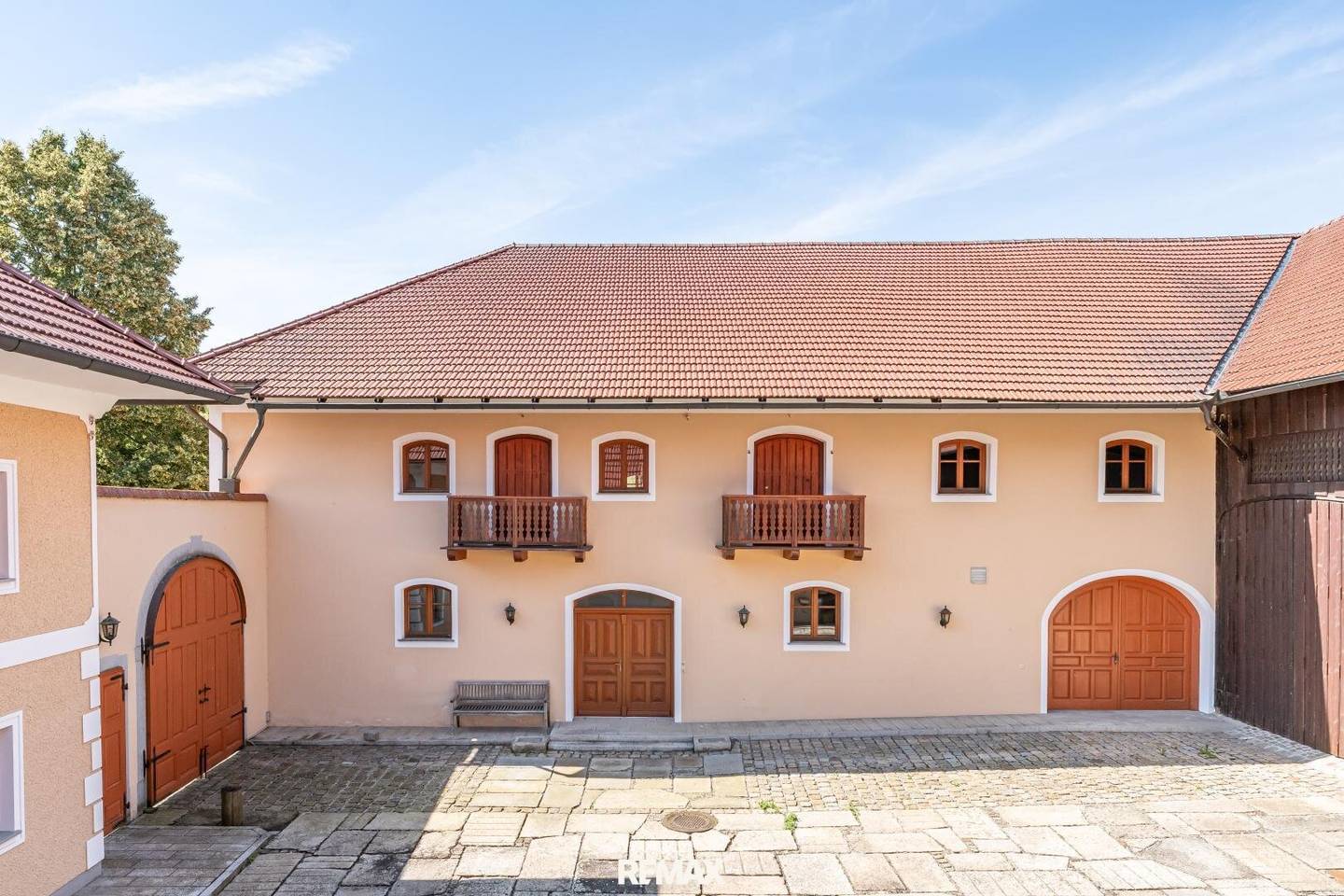 Historischer Gutshof mit Eventlocation und Fischzucht