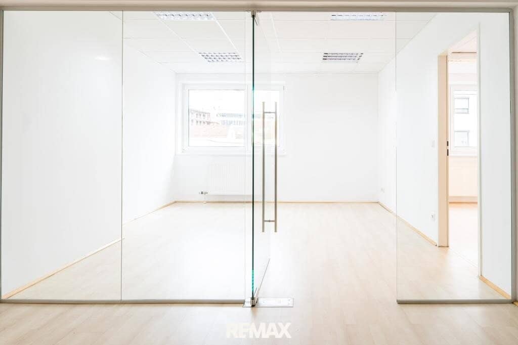 Bright office with three loggias near the city center