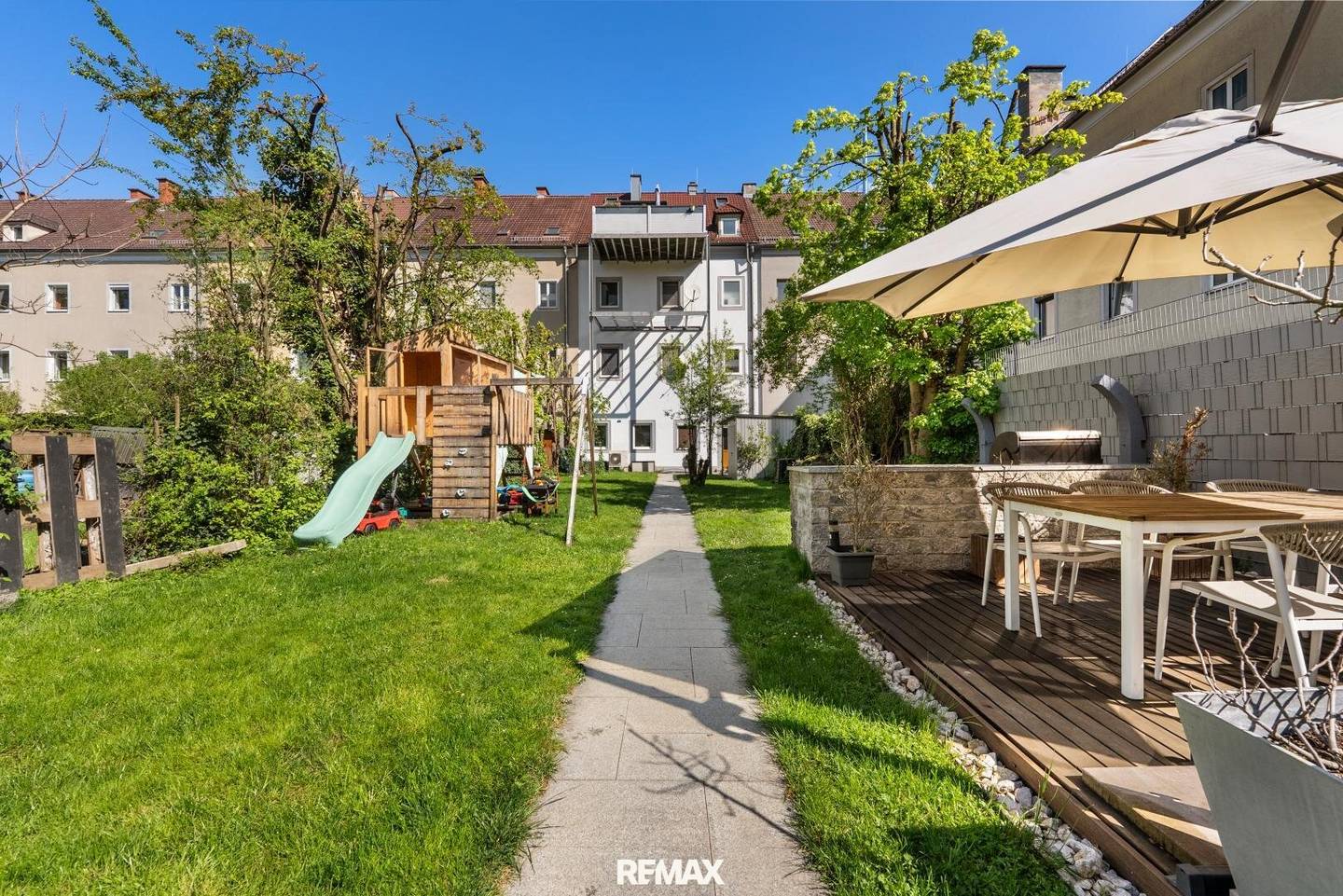 Charmantes Zinshaus mit Garten und Garage in Linz