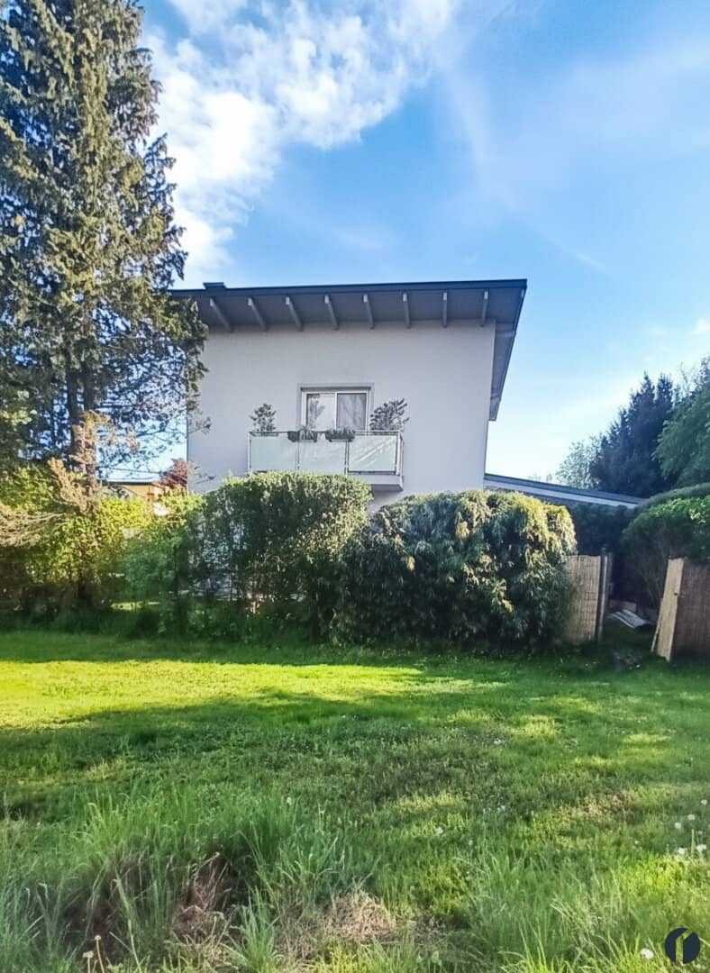 Modernes Einfamilienhaus mit Garten und Carport in Tulln