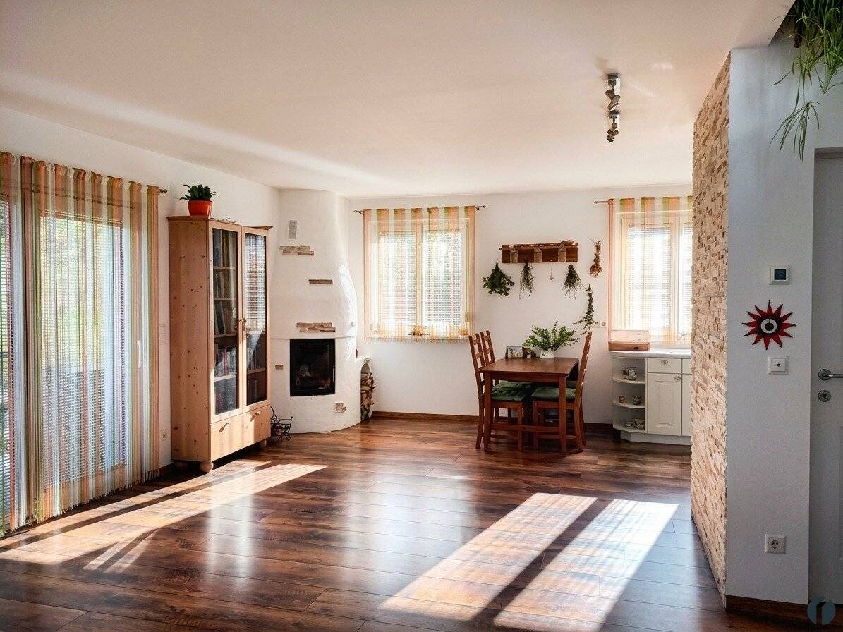 Family house with garden and terrace by the Danube