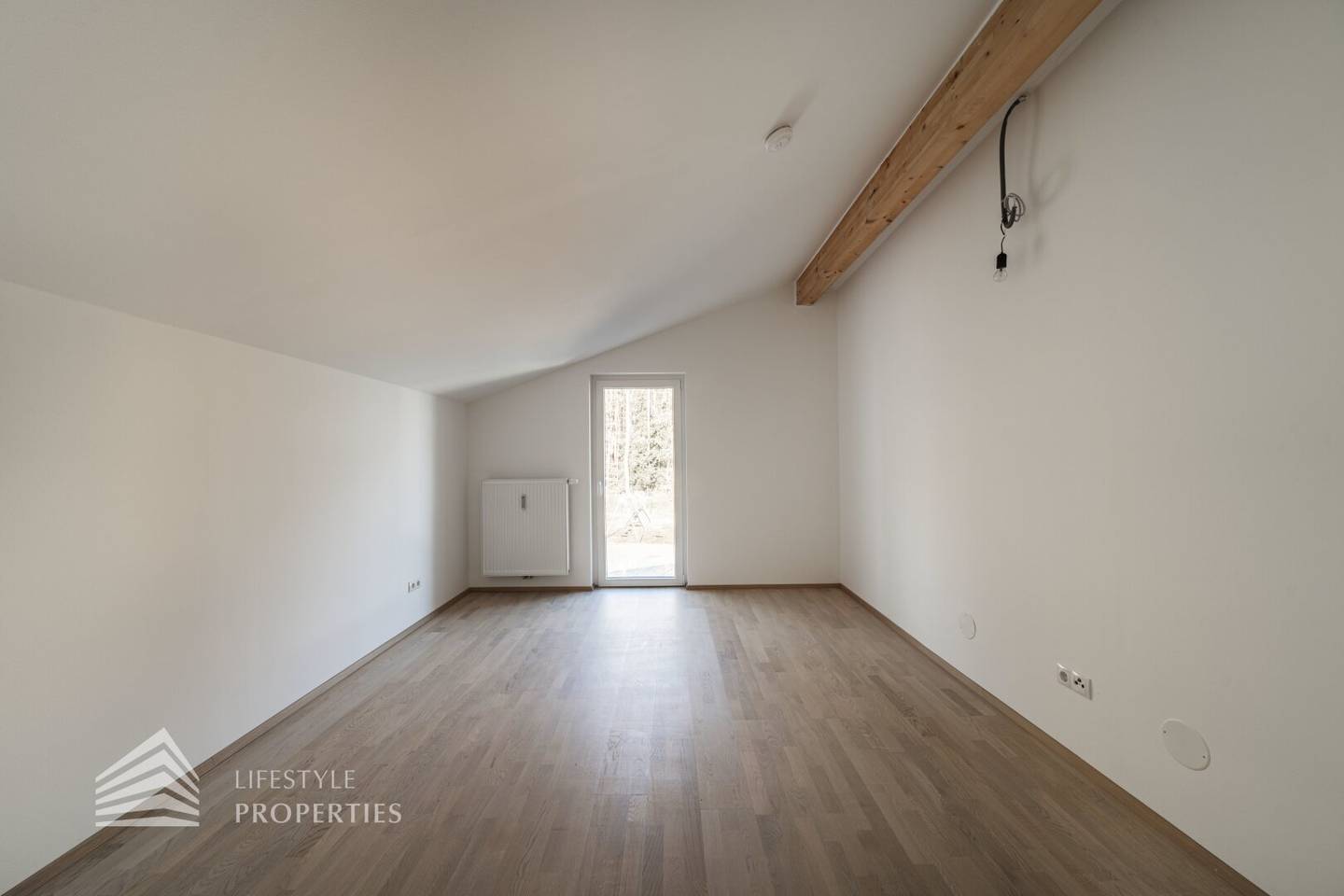 Maisonettewohnung with balcony and loggia near station
