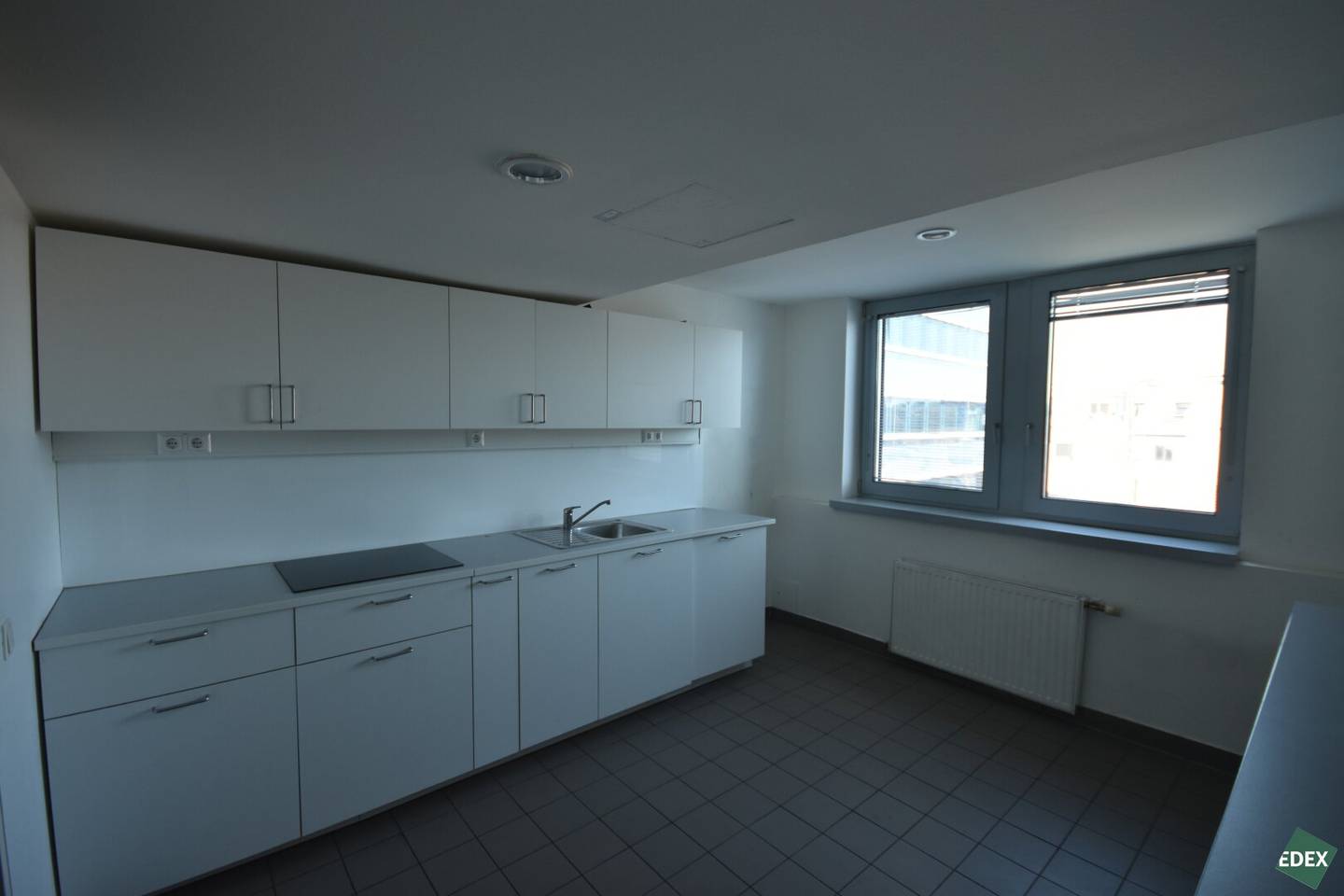 Neubau Büro mit Lift und Parkgarage nahe TU Wien