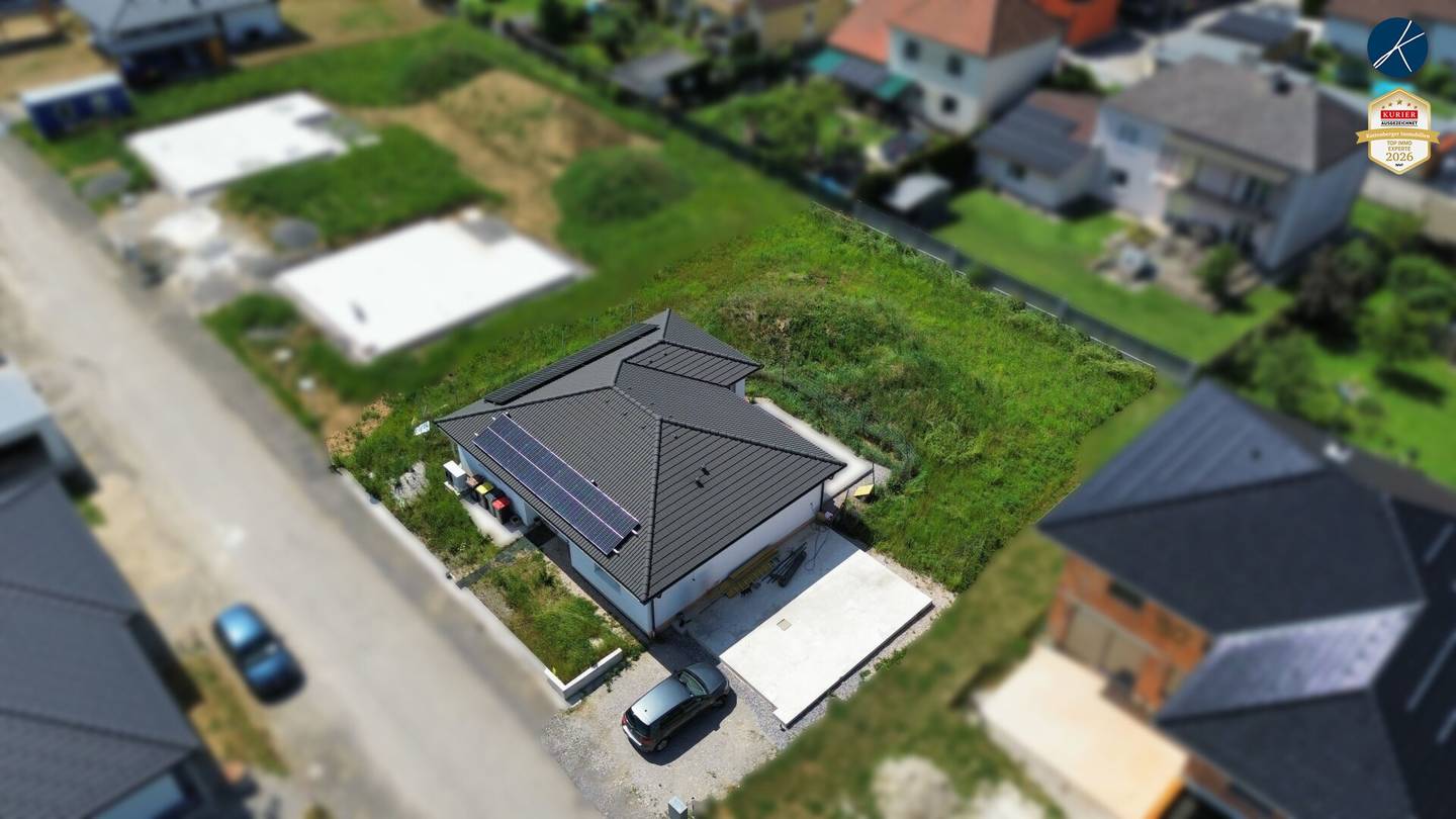 New build bungalow with garden and photovoltaic system in quiet location