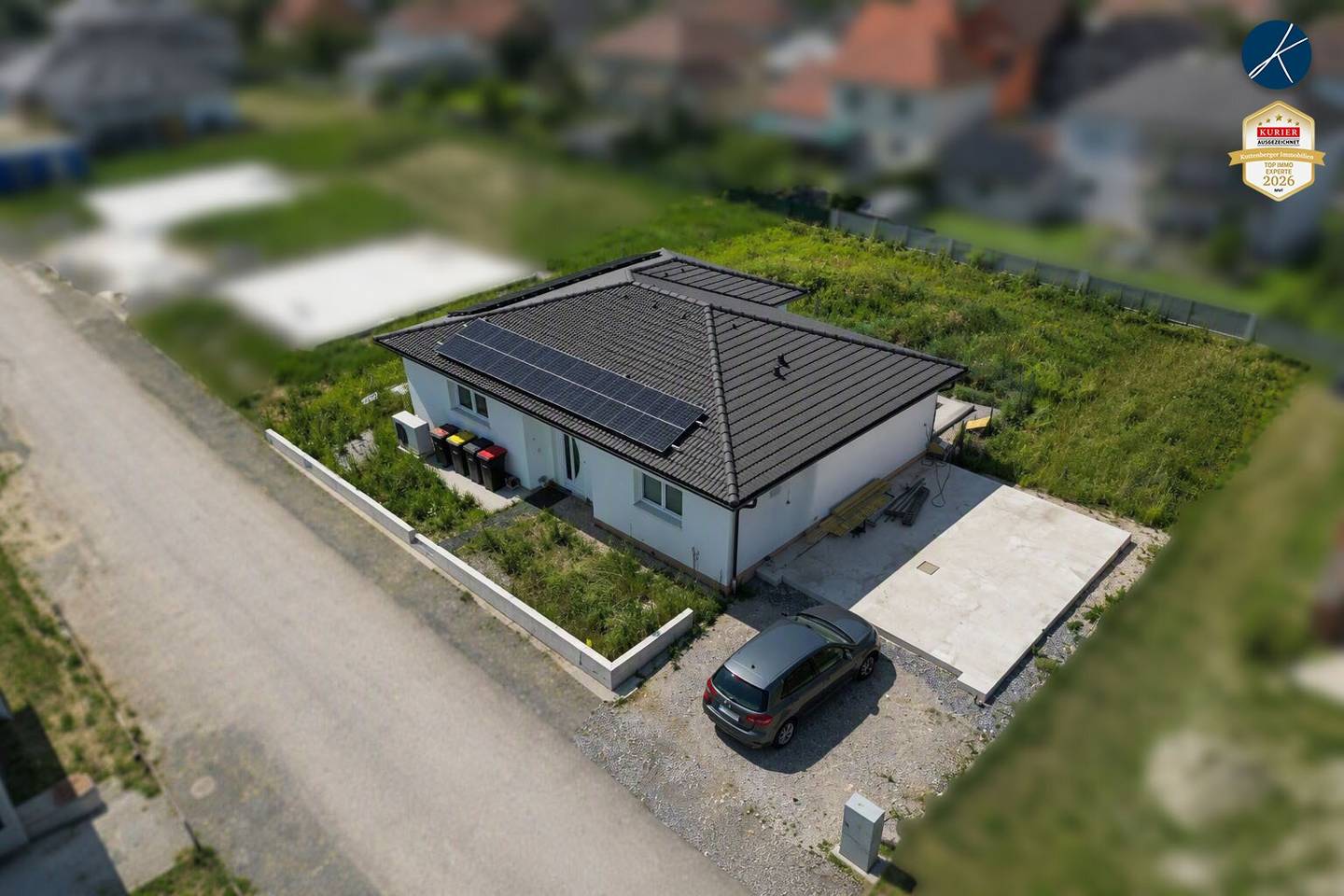 New build bungalow with garden and photovoltaic system in quiet location
