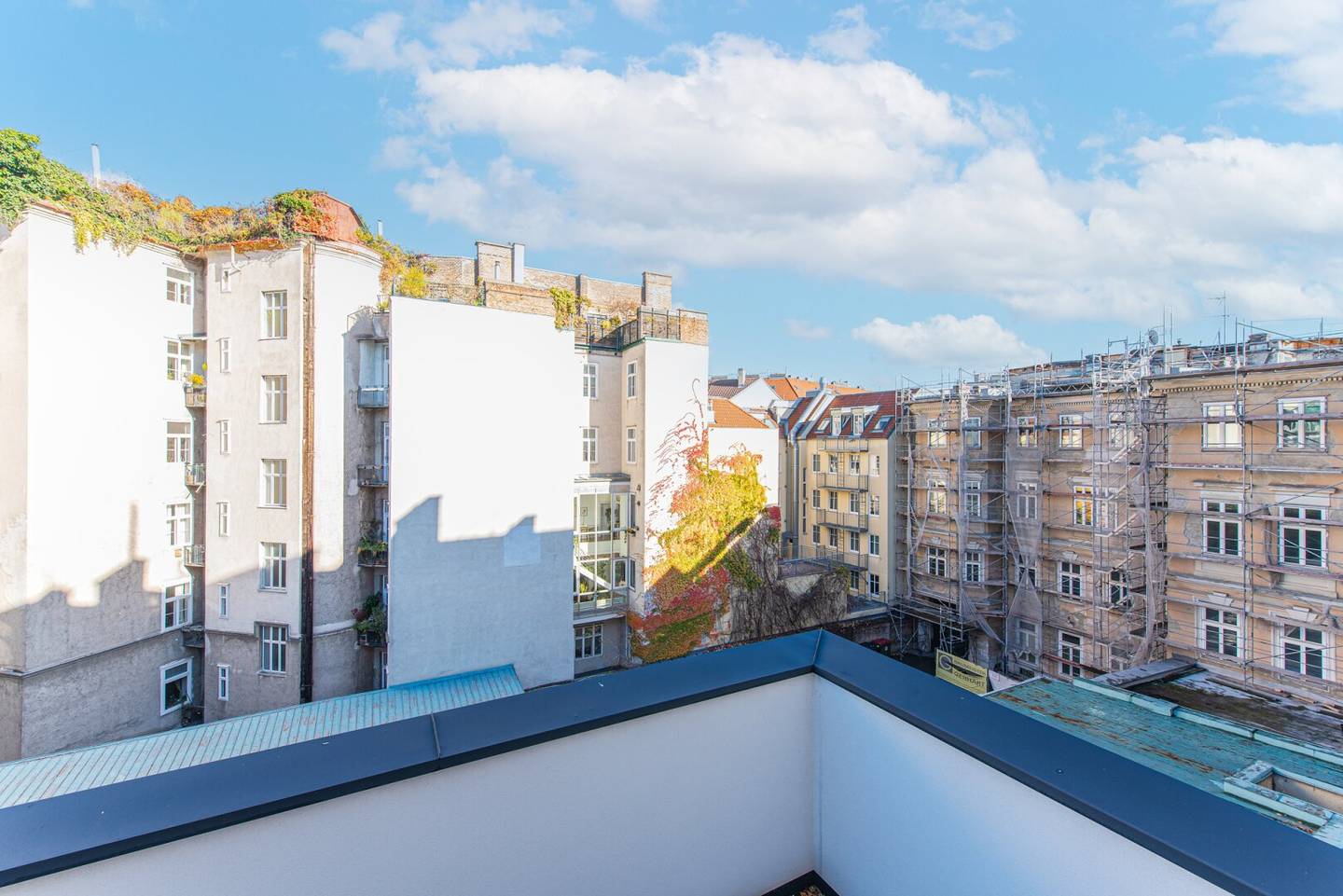 Wohnung neuwertig mit Balkon und Fußbodenheizung