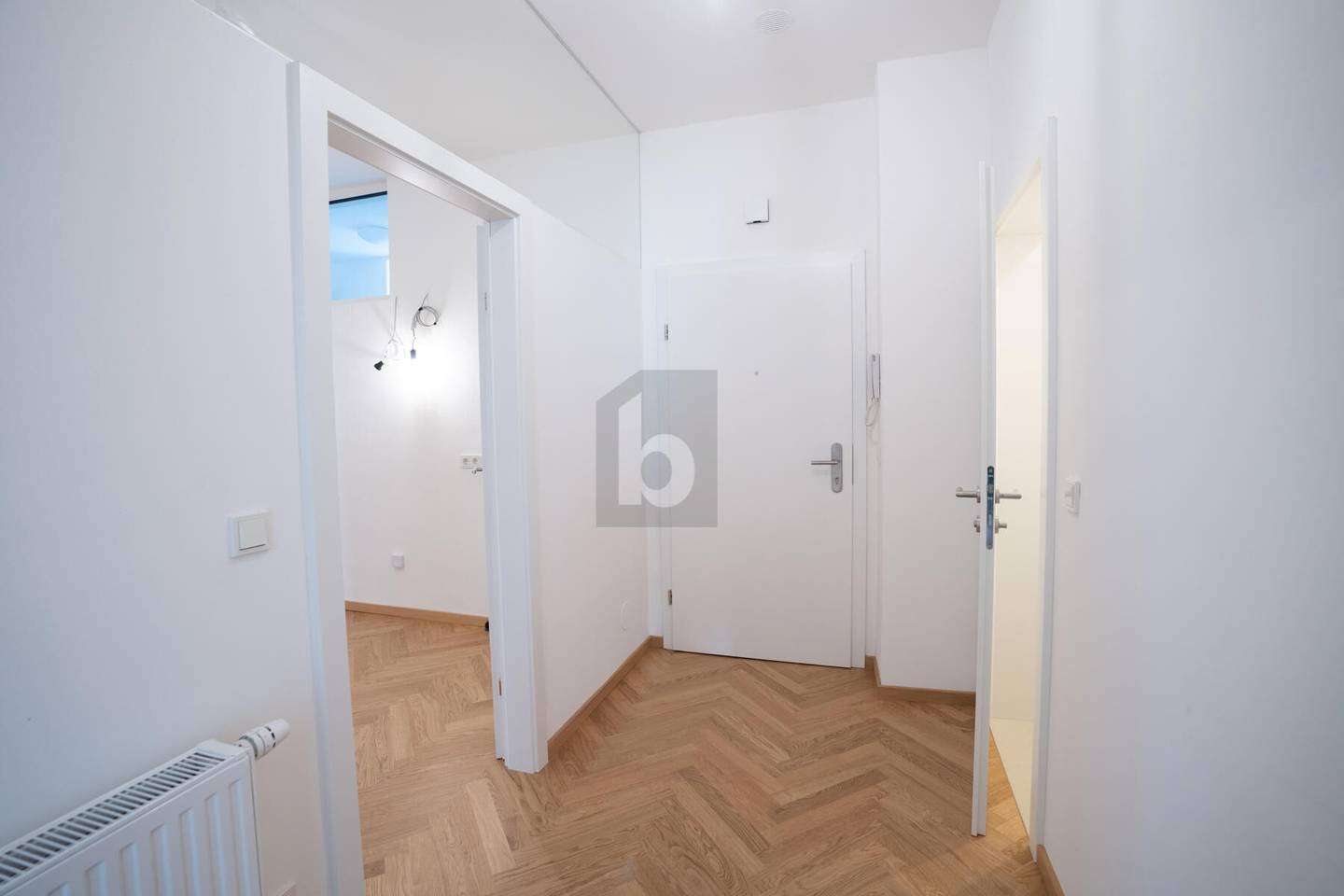 Erstbezug hochwertig sanierte Altbauwohnung zentral gelegen