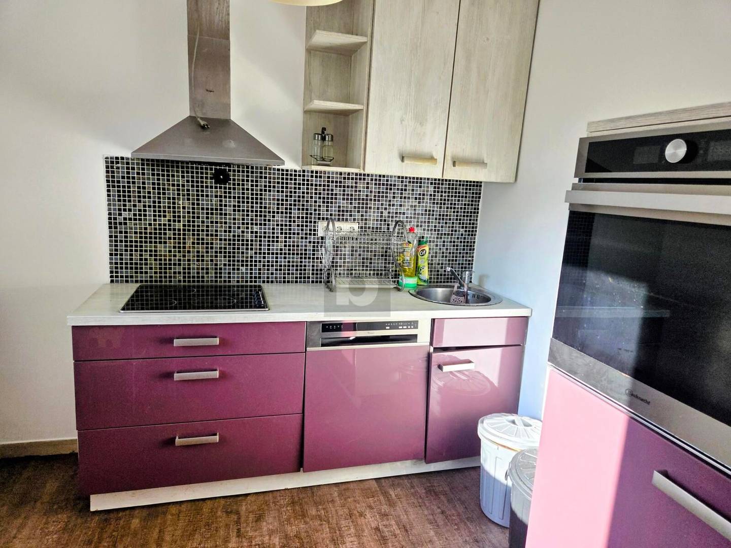 Helle Wohnung mit großem Balkon und Lift