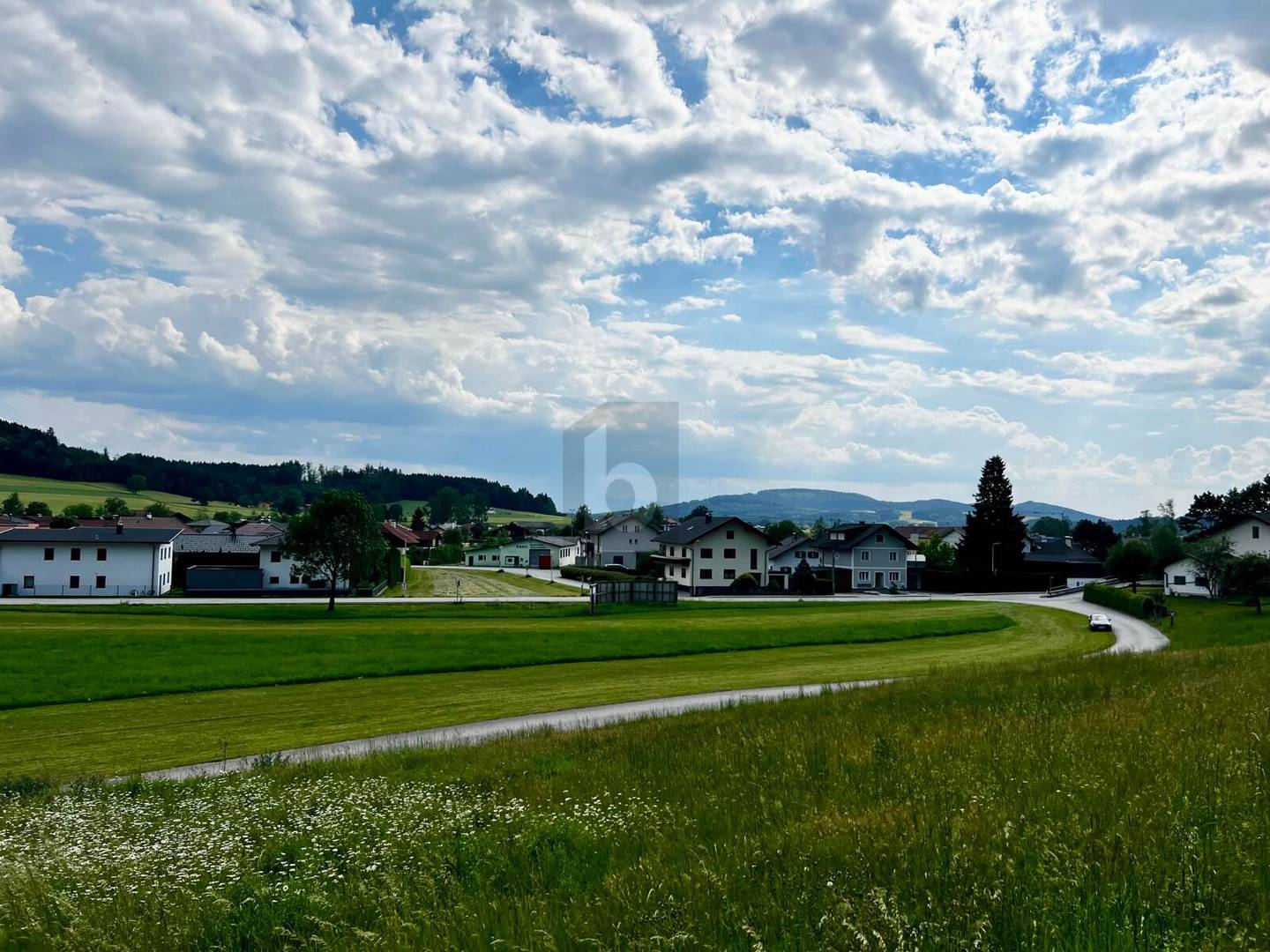 Sonnige ruhige Lage nahe Ortskern Familienwohnung