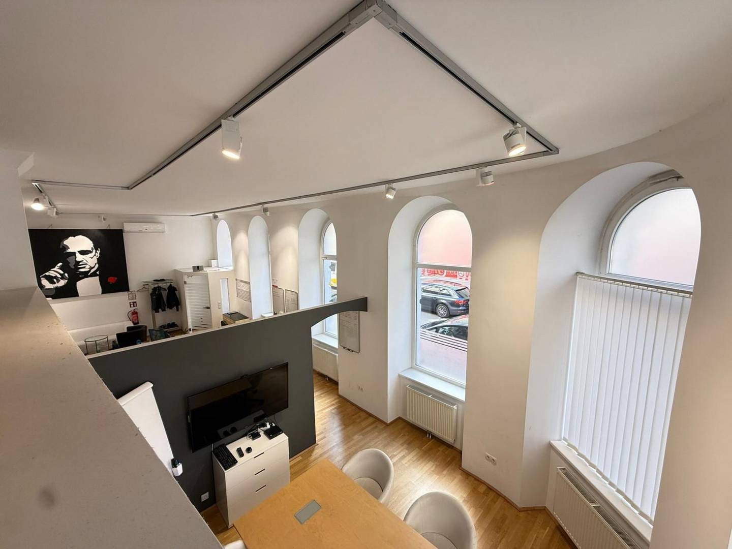 Charming commercial space with parquet and air conditioning near Wiedner Hauptstraße