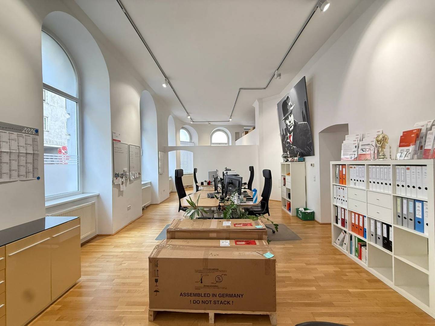 Charming commercial space with parquet and air conditioning near Wiedner Hauptstraße