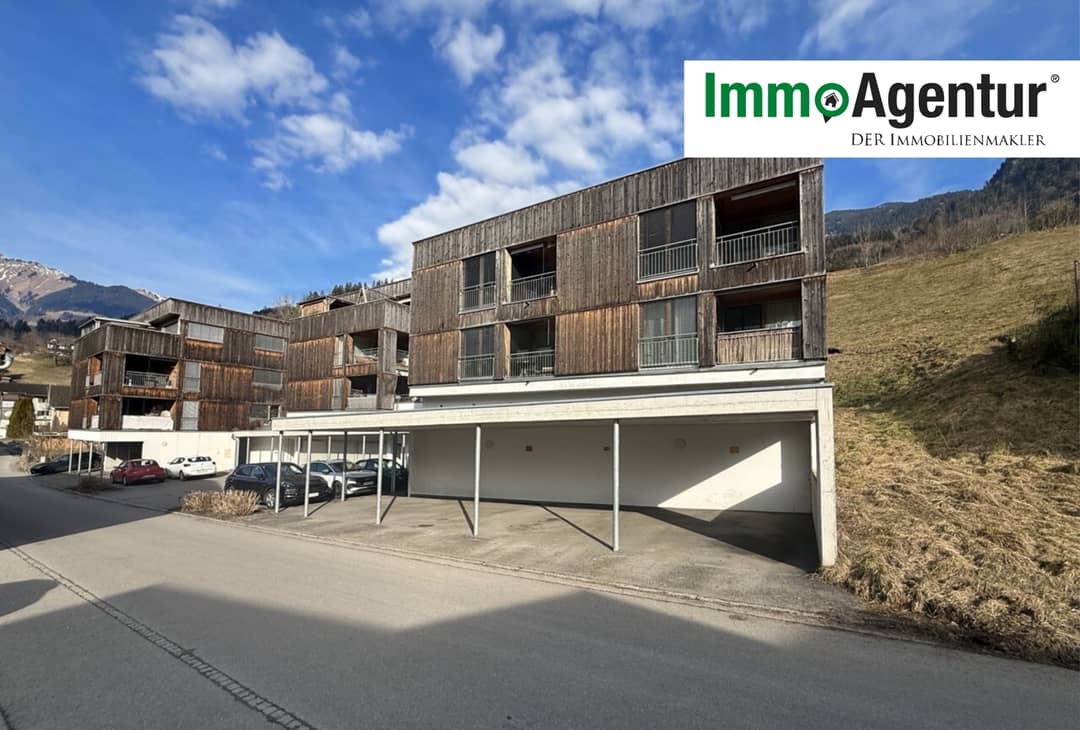 Wohnung mit Loggia und Weitblick in ruhiger Lage