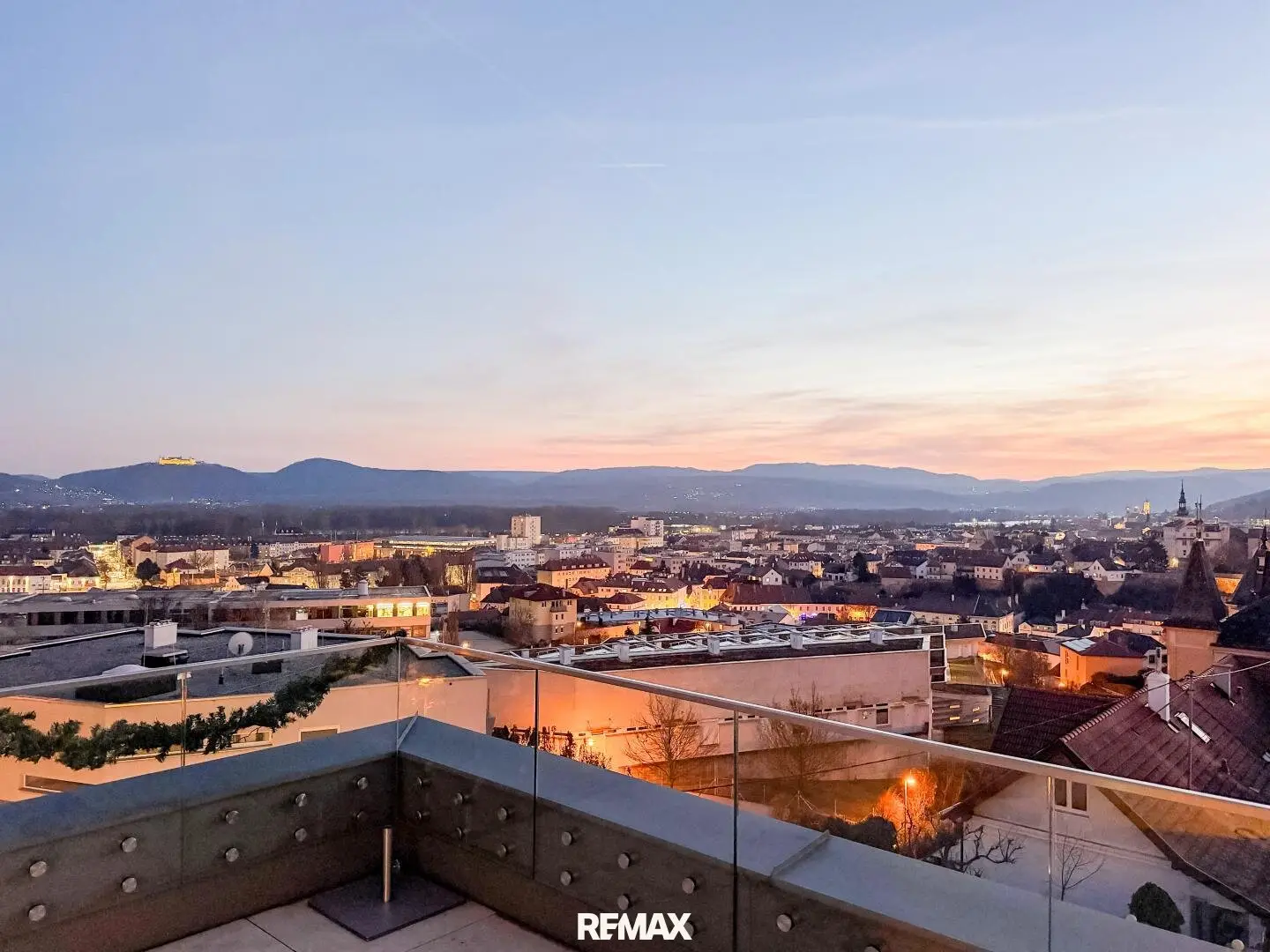 Penthouse neuwertig mit Terrasse Weitblick