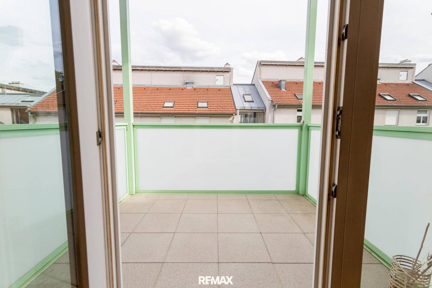 Dachgeschosswohnung hell mit Balkon nahe Kunstmeile