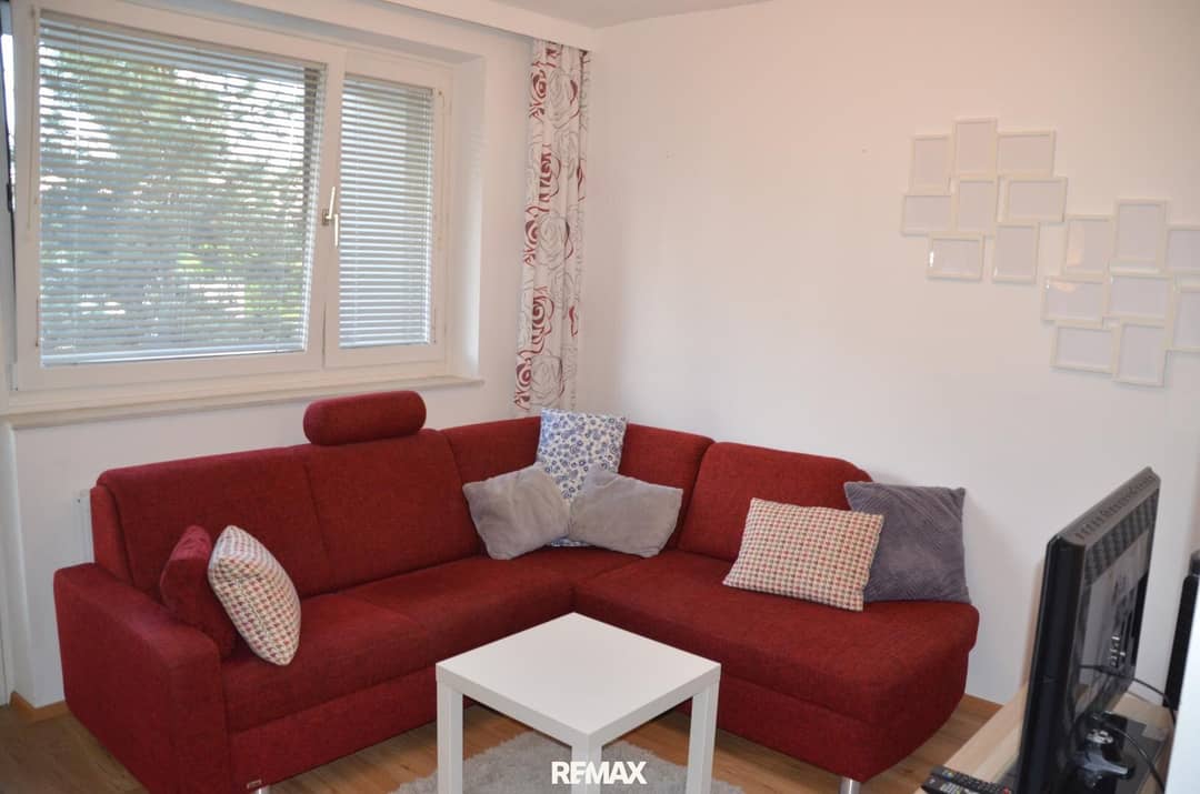 Furnished apartment with loggia on the third floor
