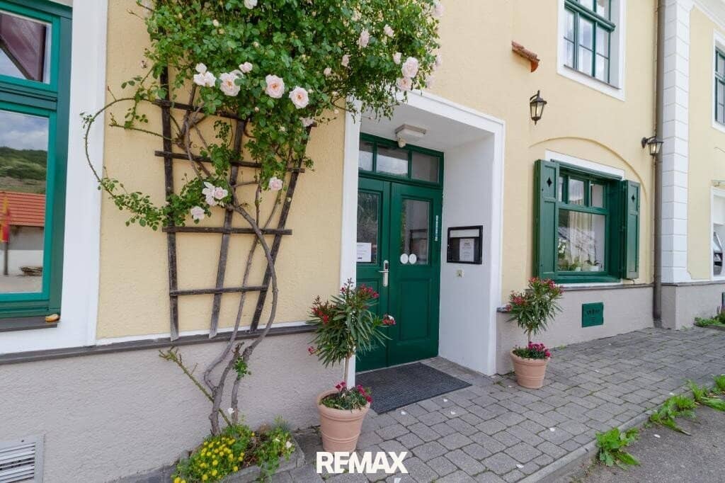 Generalsaniertes Gästehaus in der Wachau mit Innenhof und Parkplätzen