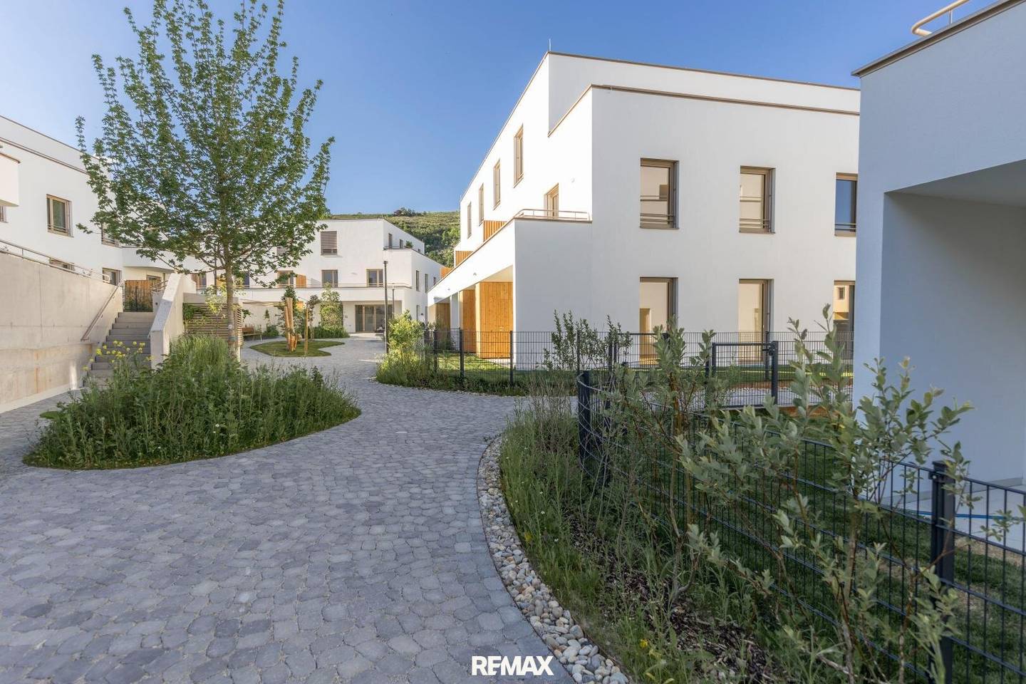 Neubauwohnung mit Terrasse und Parkett in Grünlage