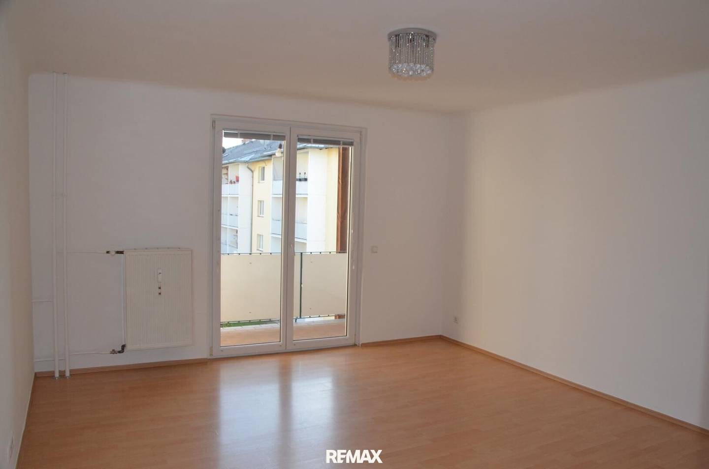 Commission free renovated apartment with balcony