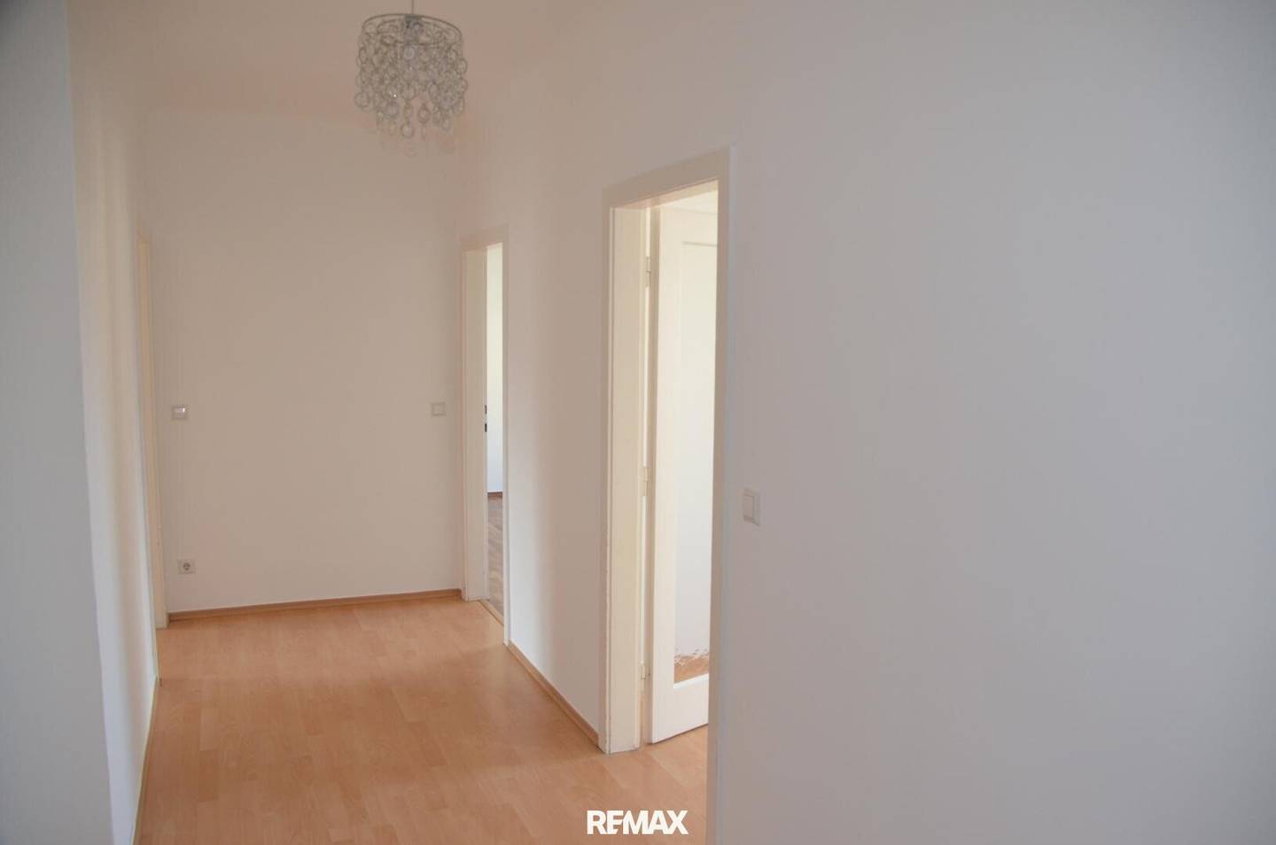 Commission free renovated apartment with balcony