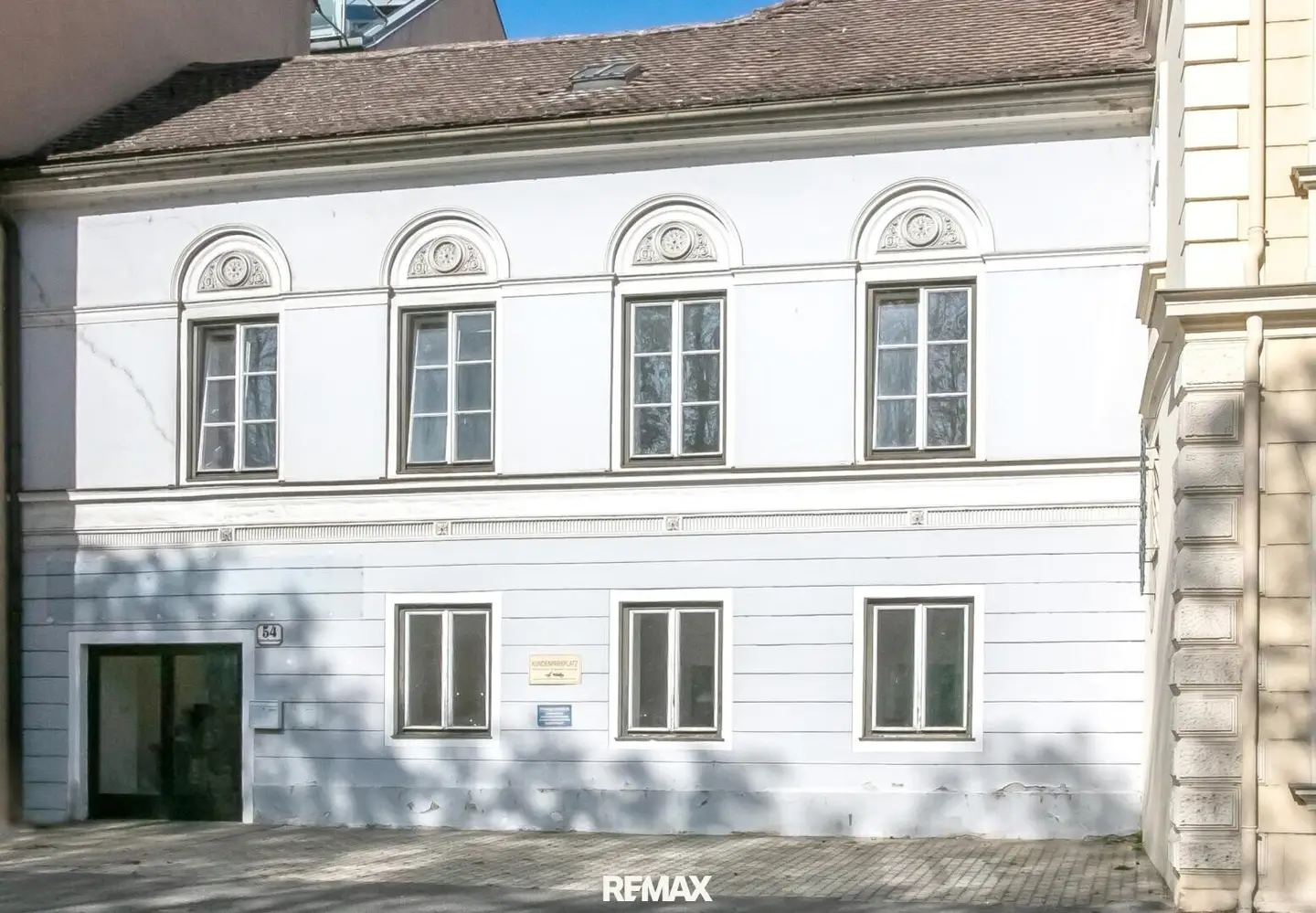 Spacious House with Outdoor Area by the Danube Promenade