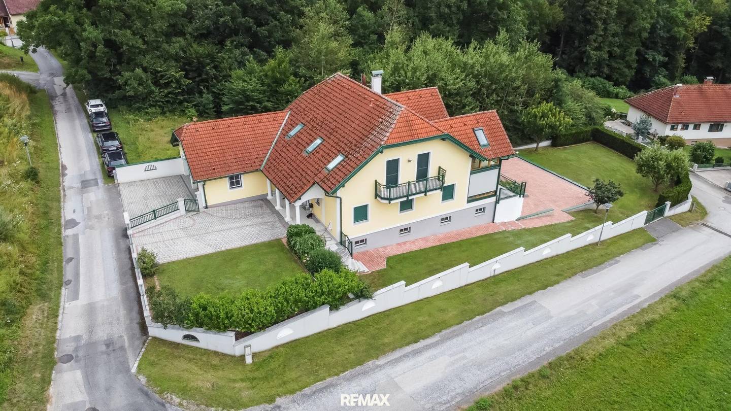 Einfamilienhaus mit Wintergarten und Sauna am Stausee