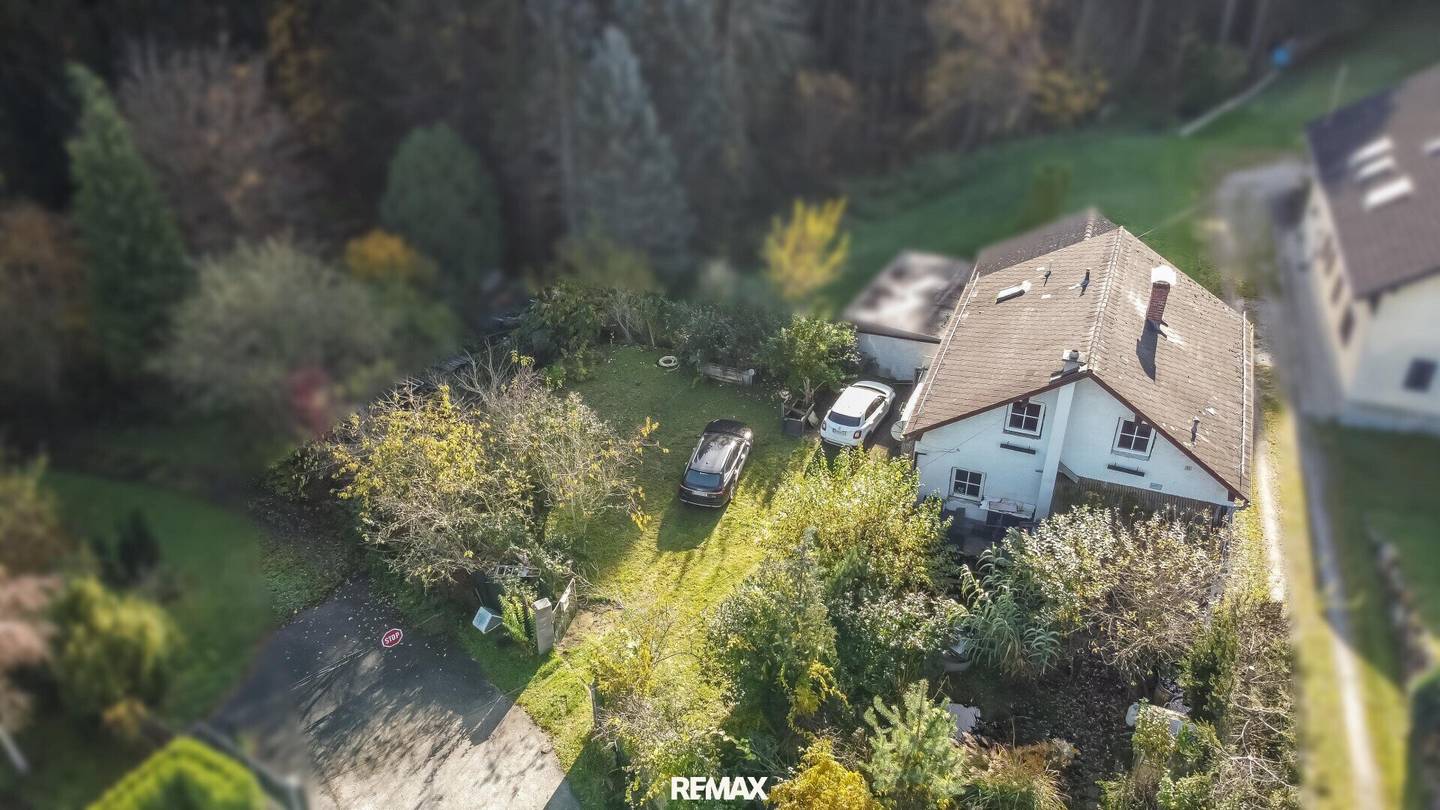 Einfamilienhaus mit Garten in ruhiger Streusiedlungslage