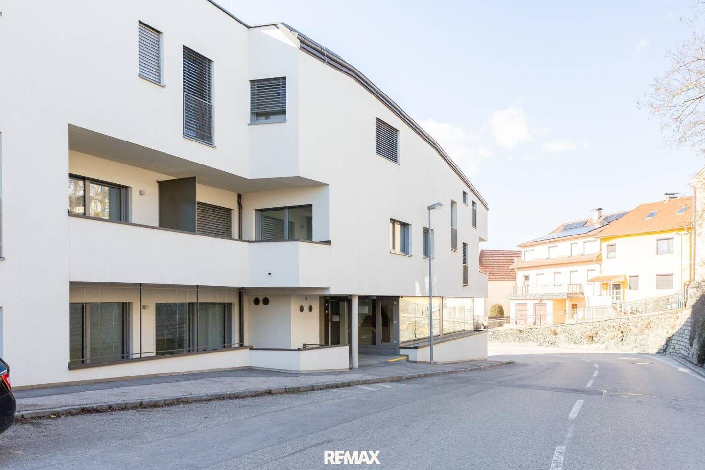 Modern Practice with Loggia in Central Location
