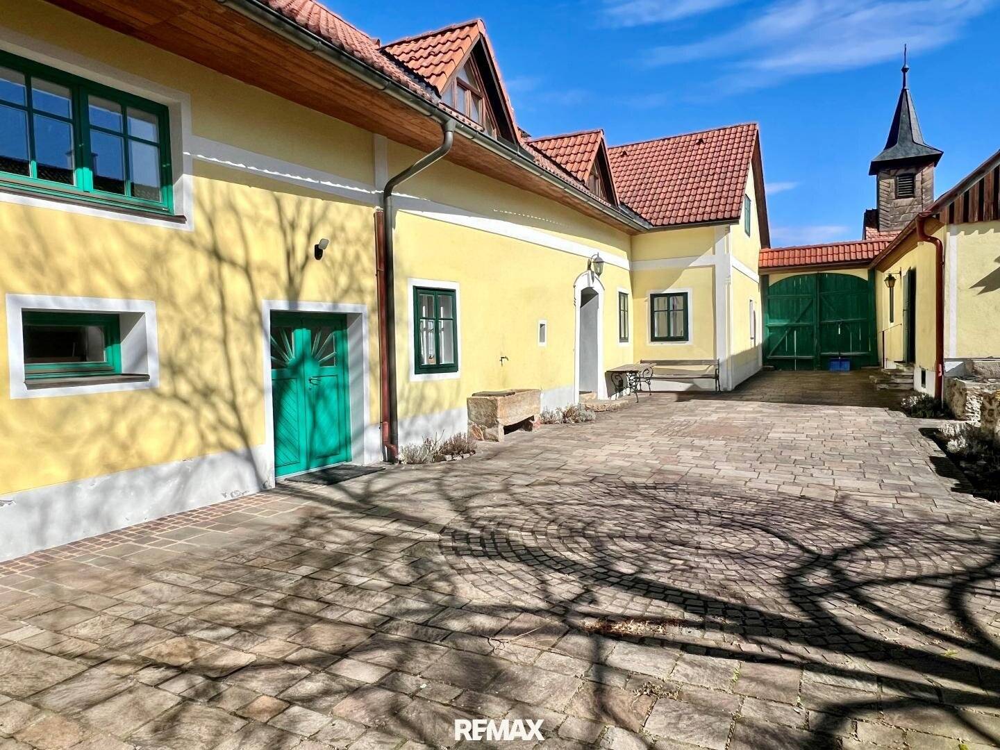 Charmantes Landhaus mit großzügigem Grundstück und historischem Charakter