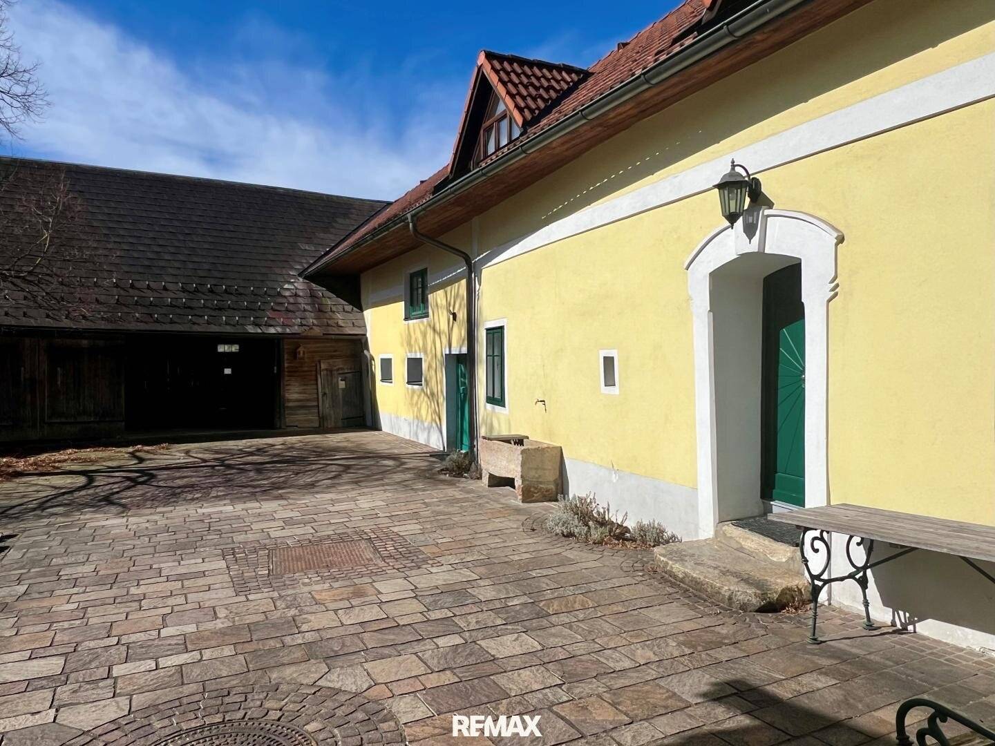 Charmantes Landhaus mit großzügigem Grundstück und historischem Charakter
