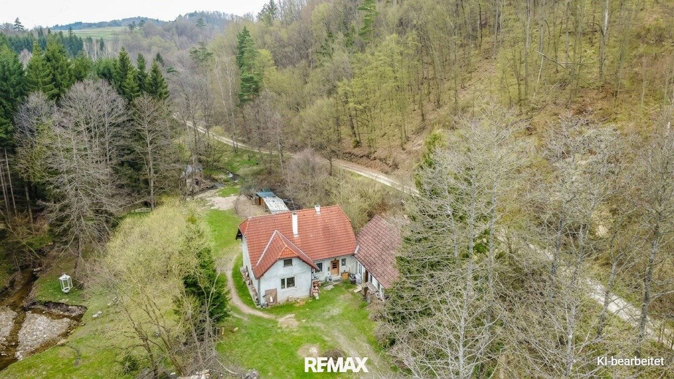 Einfamilienhaus in Alleinlage mit Altbau und Ausbaupotenzial