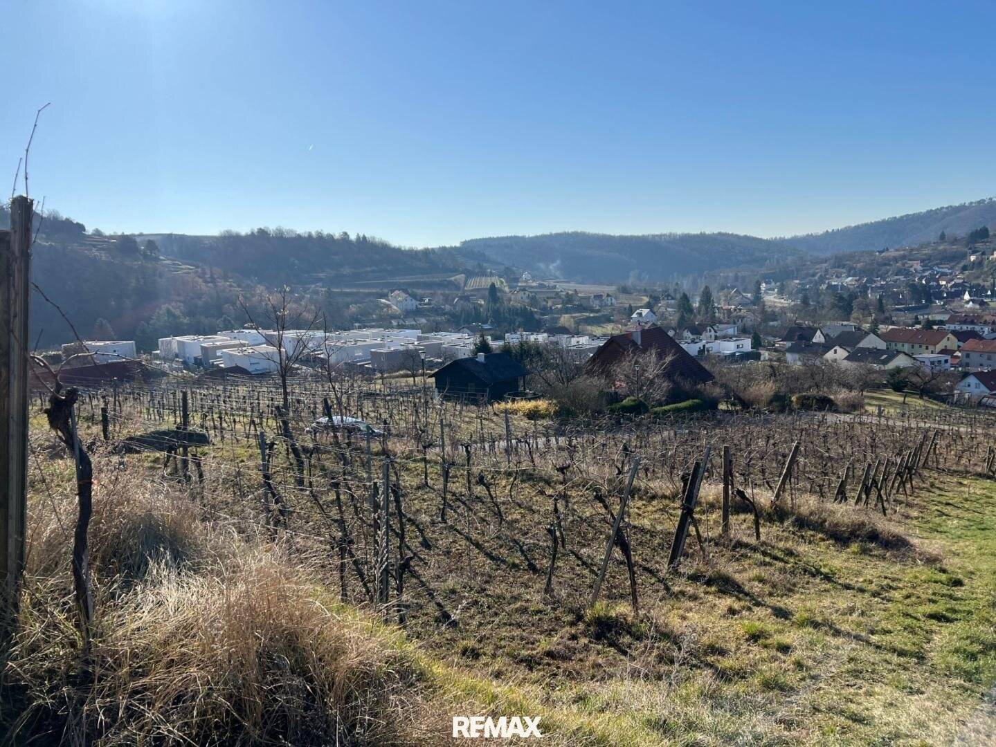 Baugrundstück mit Weitblick in den Weinbergen von Imbach