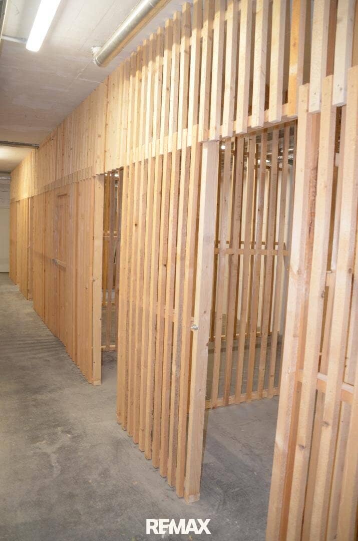 Practical basement storage unit in Krems with video surveillance