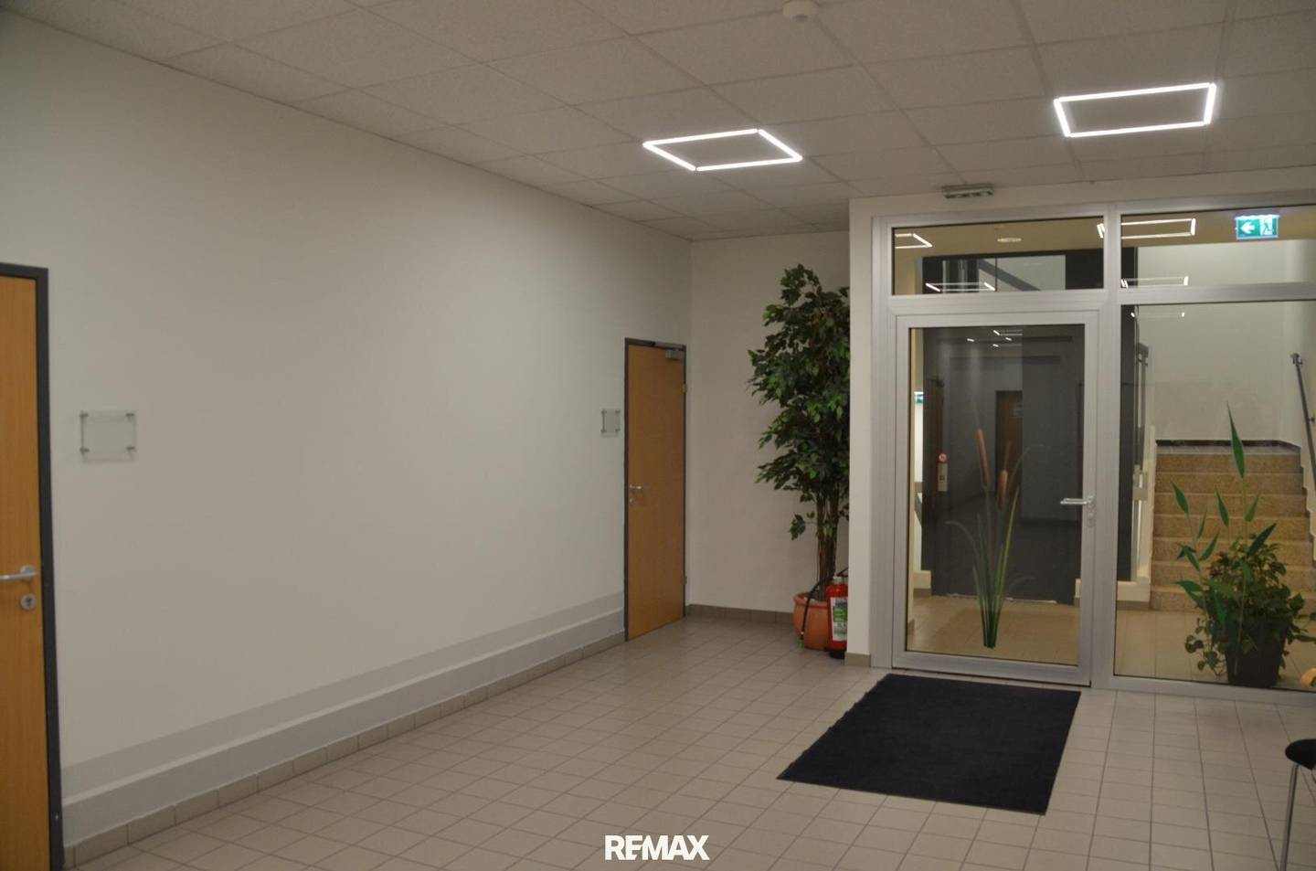 Modern office with air conditioning and elevator in central location