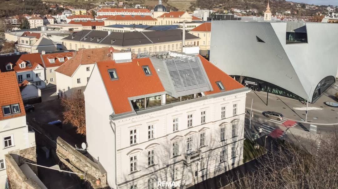 Penthouse mit offenem Wohnbereich am Donauufer