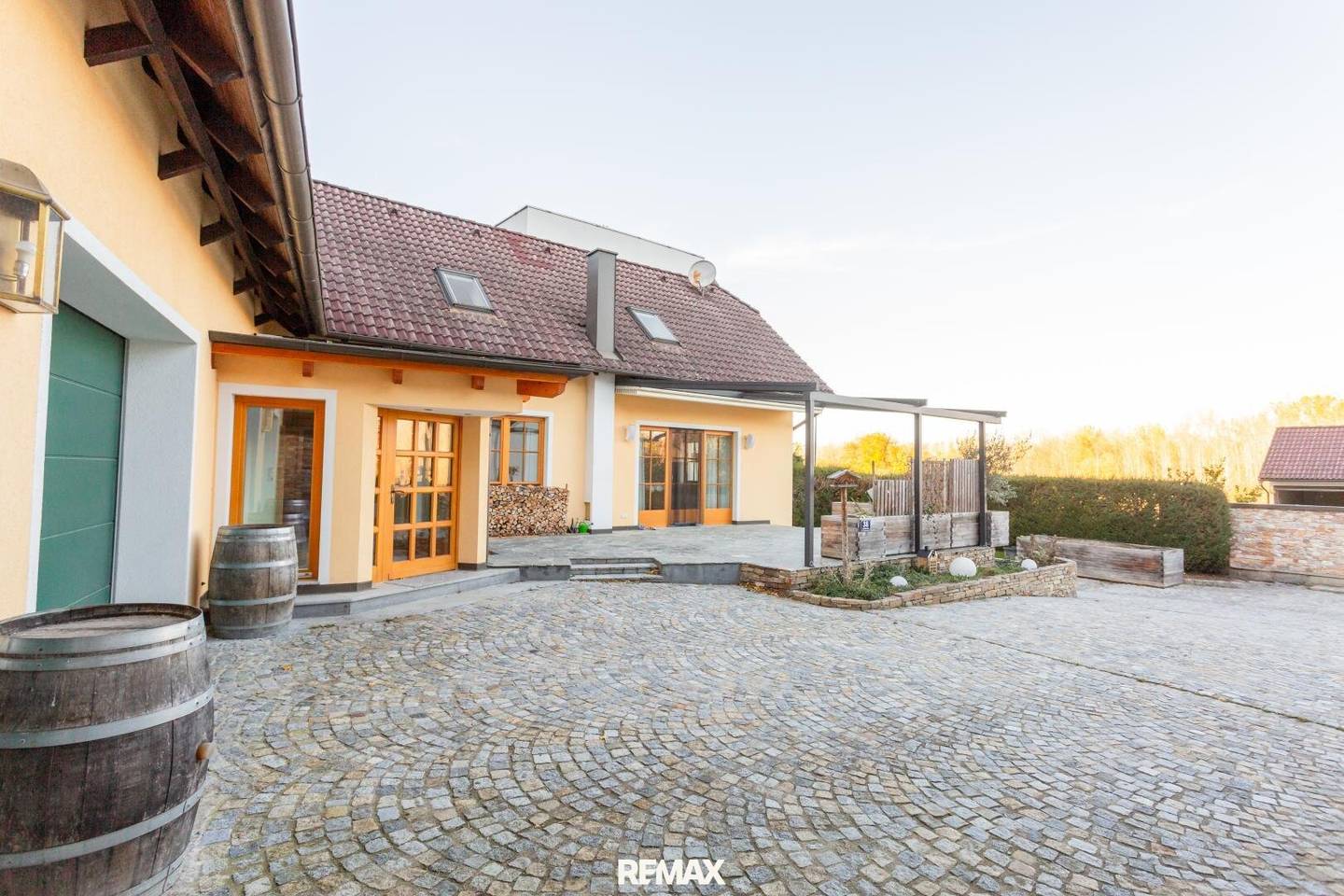 Charmantes Landhaus mit Terrasse und Doppelgarage in ruhiger Lage