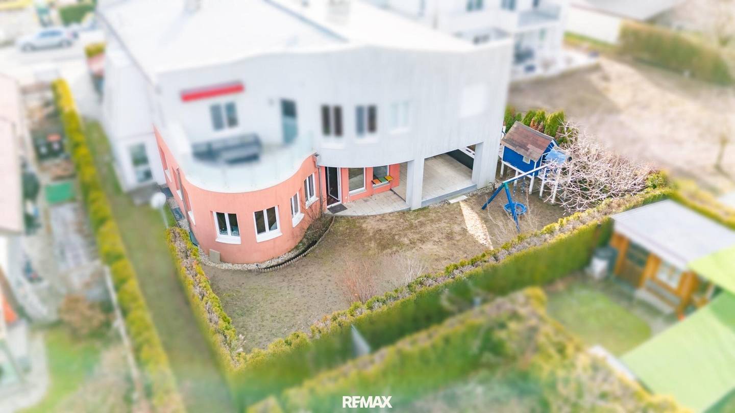 Wohnung mit Einfamilienhausflair und Garten