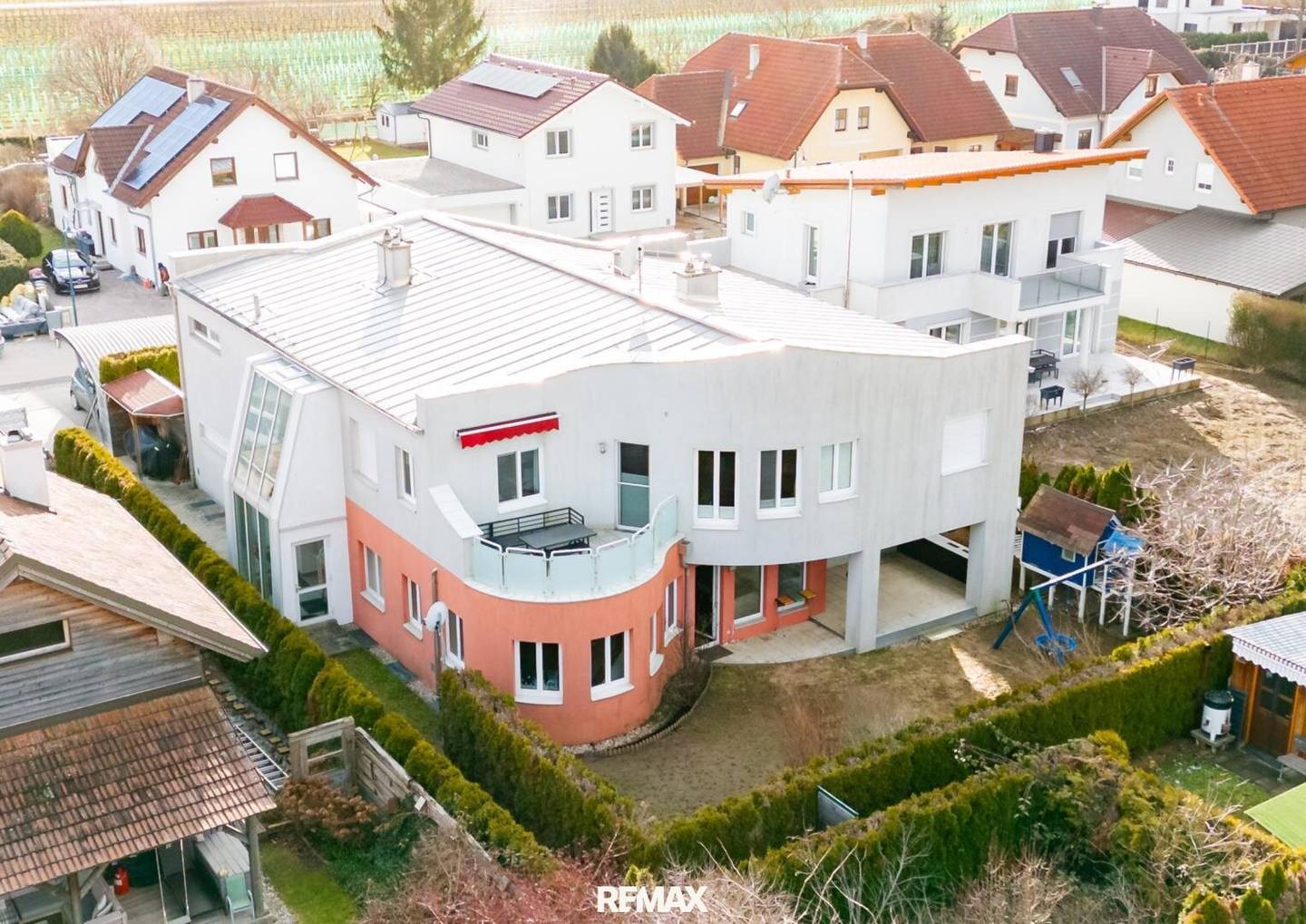 Wohnung mit Einfamilienhausflair und Garten