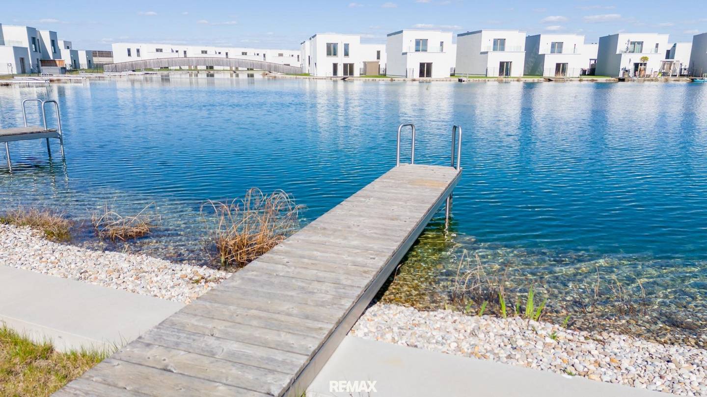 Einfamilienhaus Federleicht mit Seezugang und zwei Terrassen