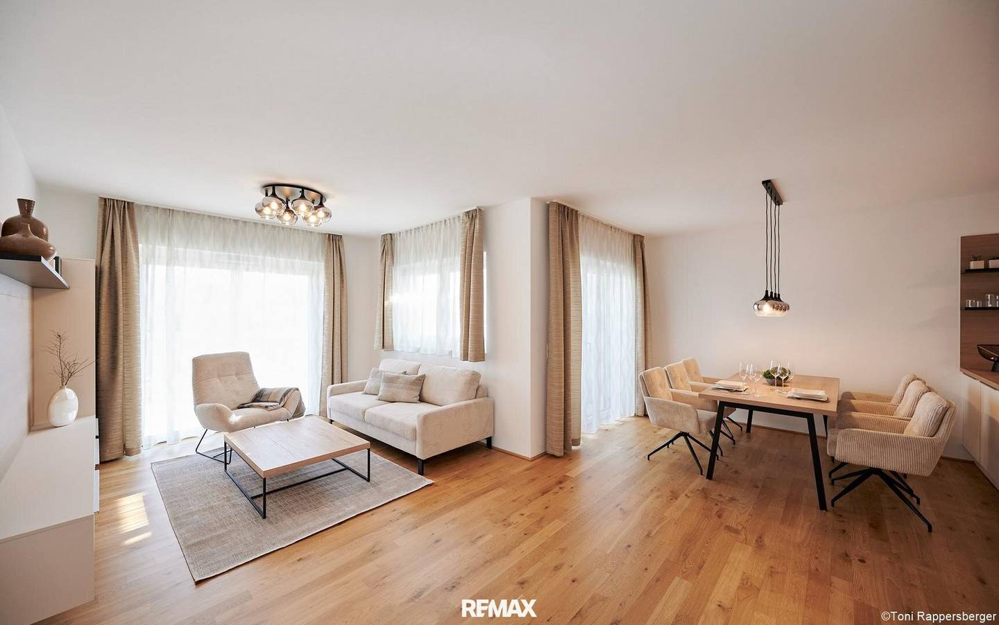 Reihenendhaus mit privatem Seezugang und zwei Terrassen