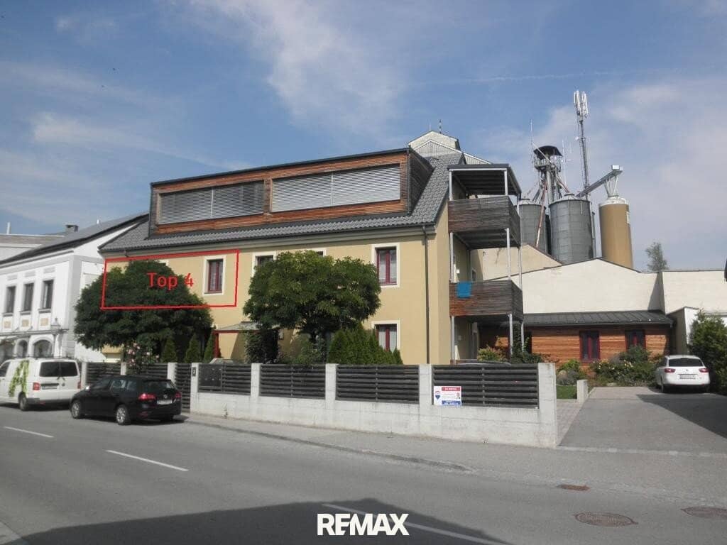 Apartment centrally located in renovated building