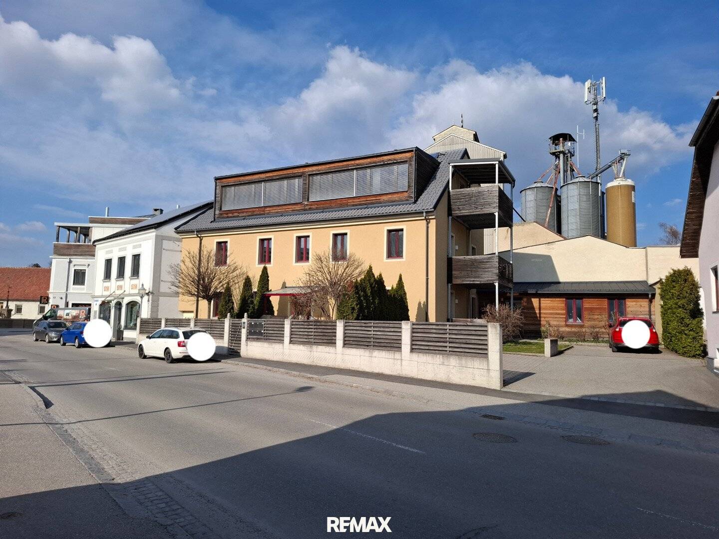 Apartment centrally located in renovated building