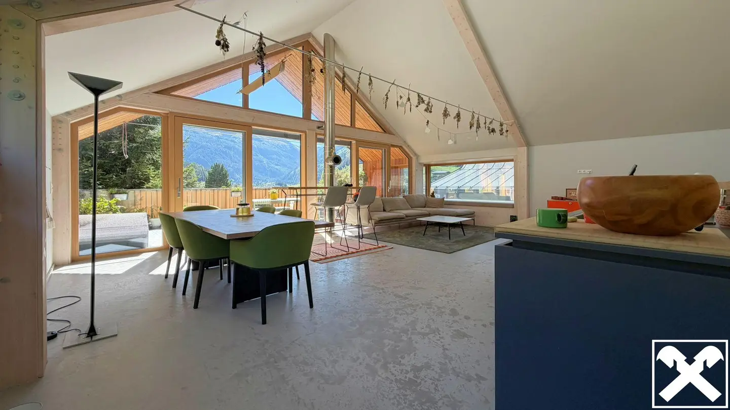Modernes Architektenhaus mit Einliegerwohnung und Bergblick