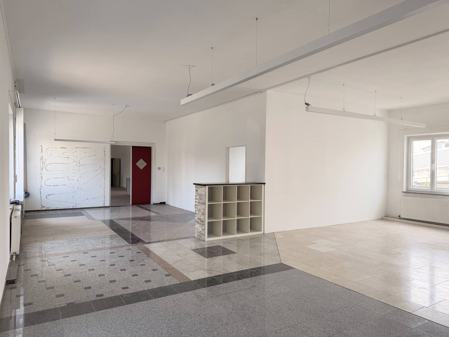 Commercial Space with Storage Cellar in Ottensheim