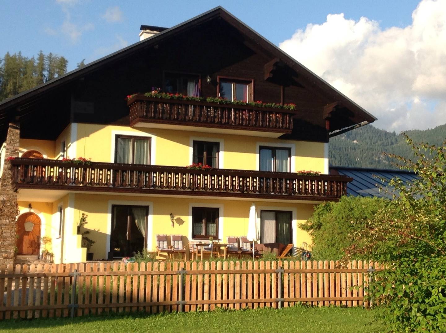 Saniertes Haus mit Bergblick und Terrasse in Bad Mitterndorf