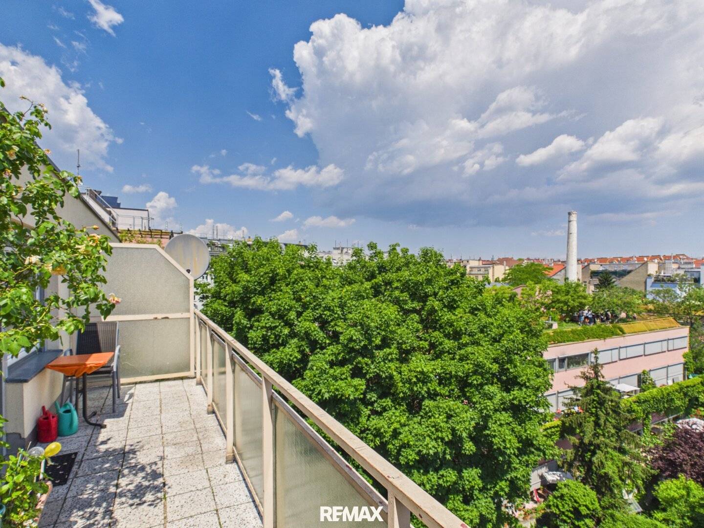 Dachgeschosswohnung mit zwei Terrassen nahe Schönbrunn