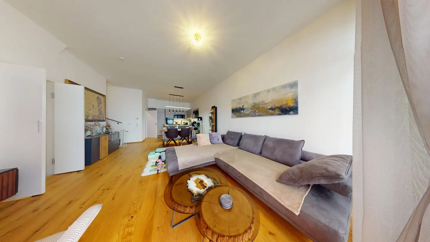 Reihenhaus mit Garten Balkon Loggia und Garage in zentraler Lage
