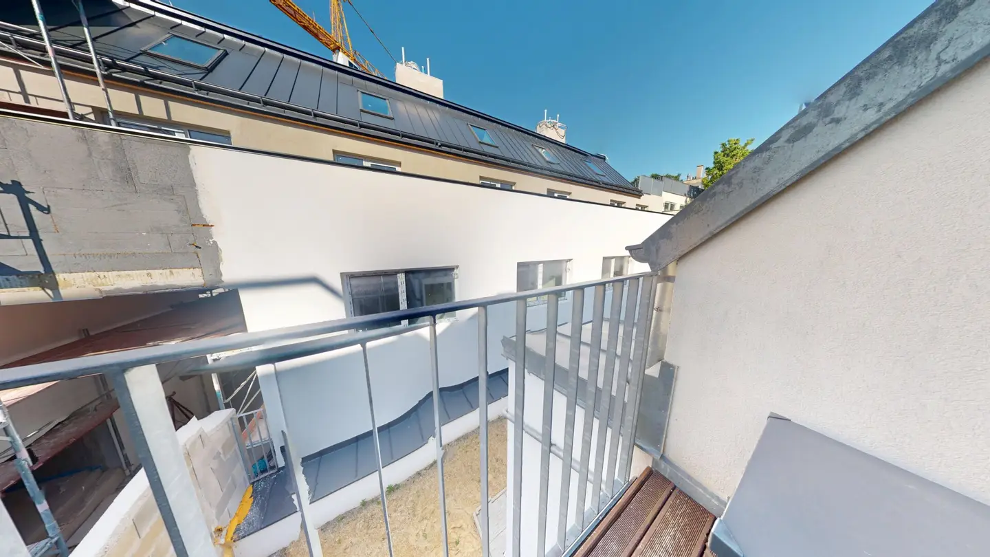 Townhouse with garden balcony loggia and garage in a central location