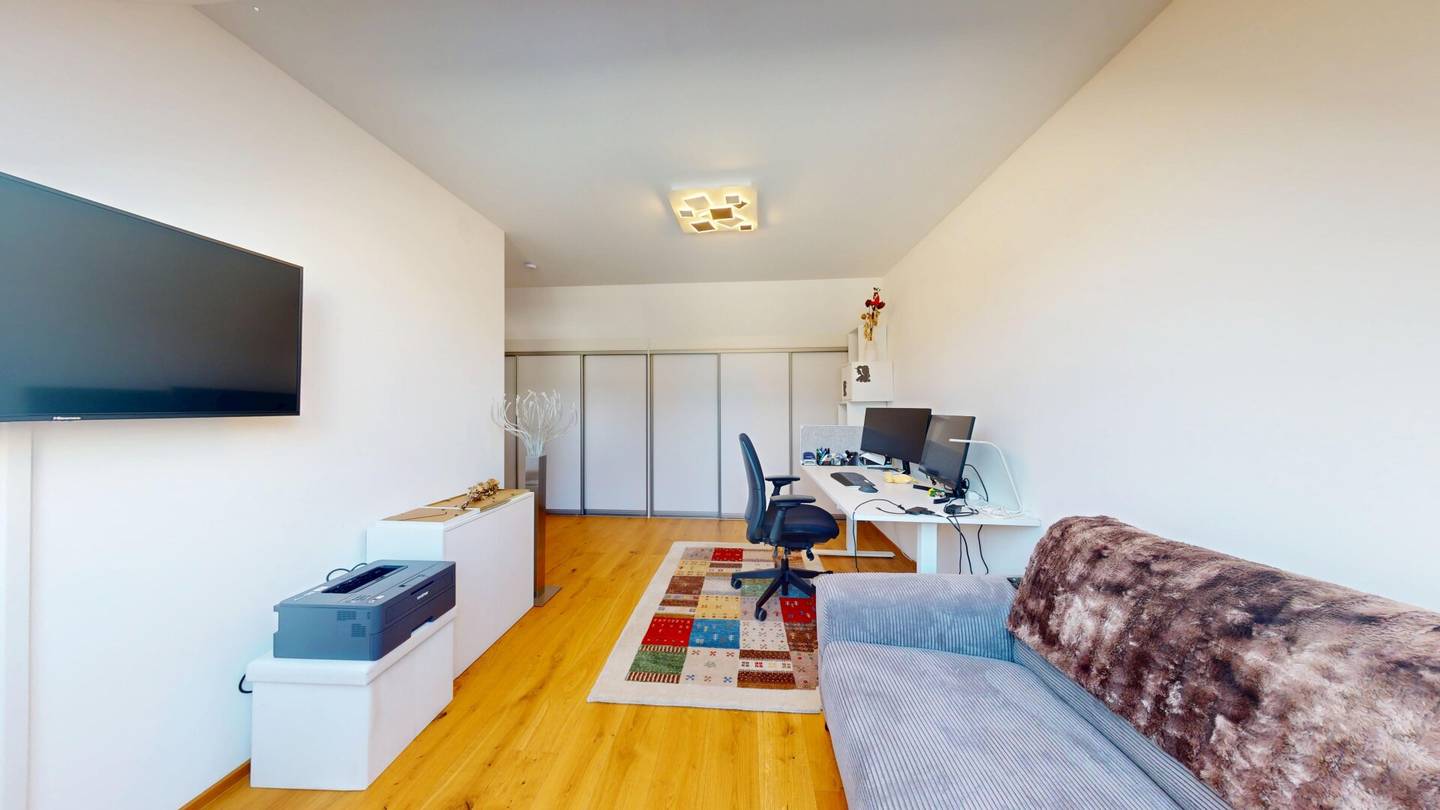 Reihenhaus mit Garten Balkon Loggia und Garage in zentraler Lage